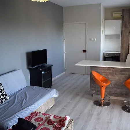 Appartement Direct Psarolimano Court *