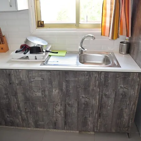 Direct Psarolimano Court Larnaca